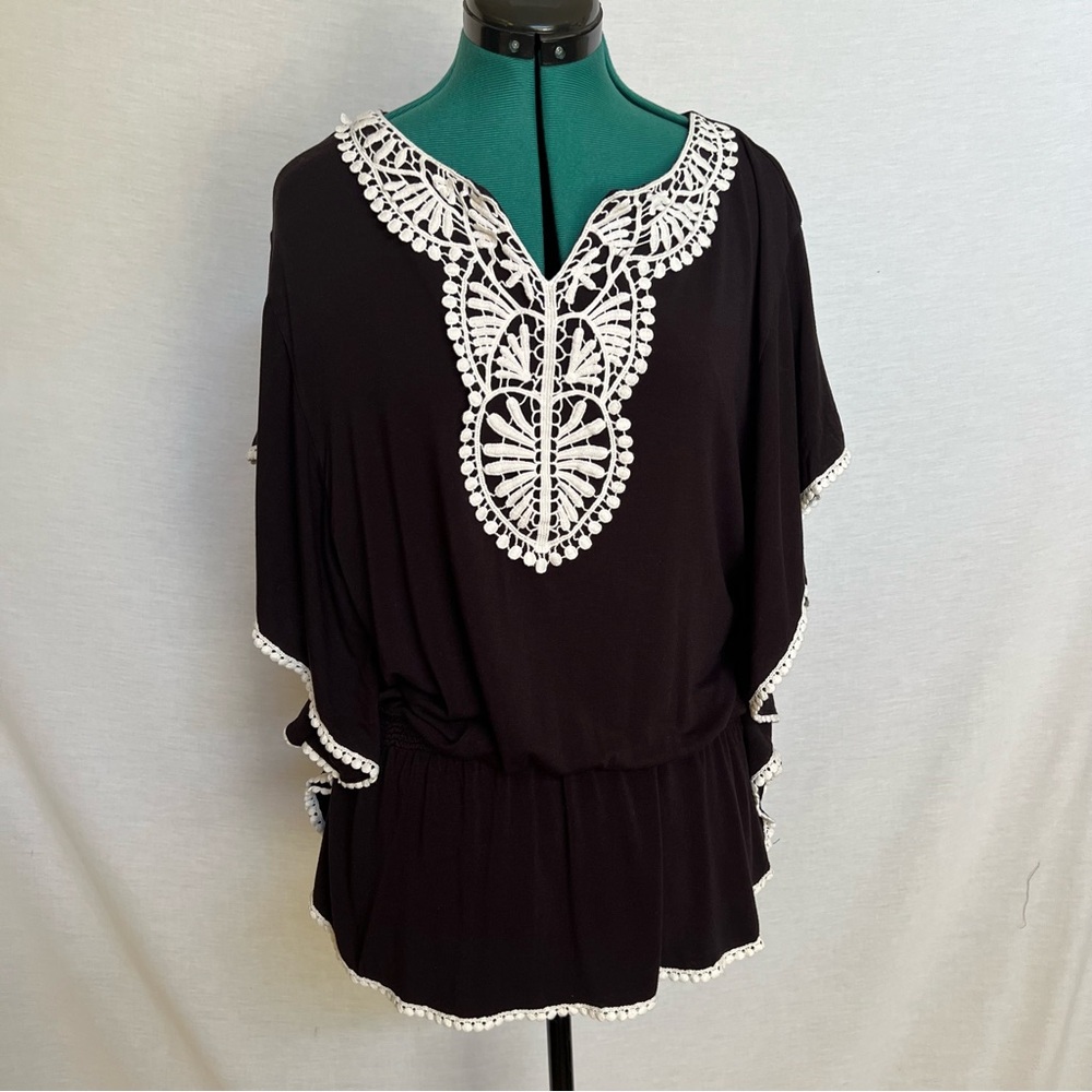 Elegant Black and White Women's Top with Crochet Detailing